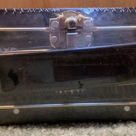 1999 “The Munsters” 8” Tin Collectible Sealed Lunchbox Candy Case Never Opened! - Picture 2 of 4